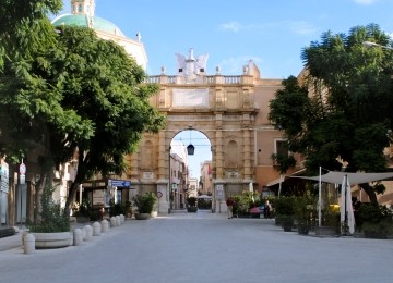 Porta Garibaldi Marsala Frontale