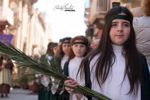Processione del giovedì santo - bambine